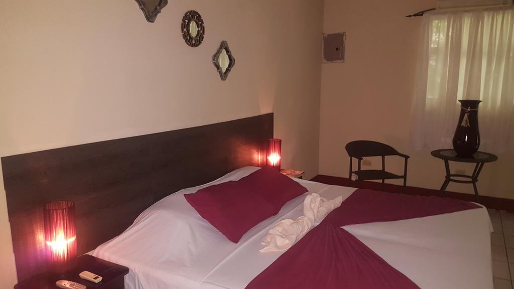 Hotel La Arboleda Managua Esterno foto