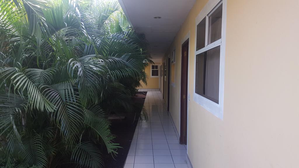Hotel La Arboleda Managua Esterno foto