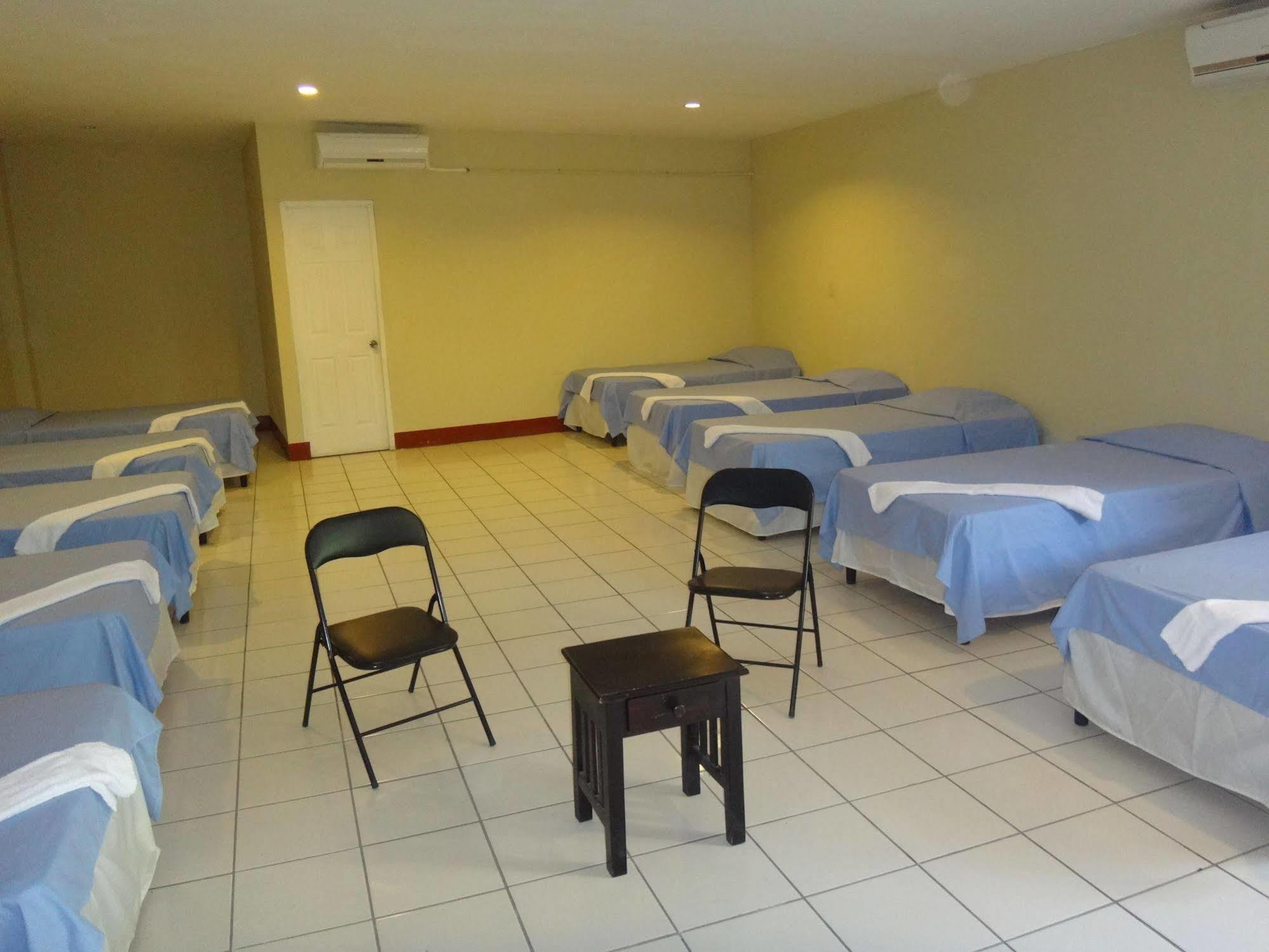 Hotel La Arboleda Managua Esterno foto